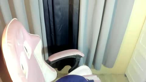 R A I N M O R A L E S  G M A I L . C O M online show from 04.09.26