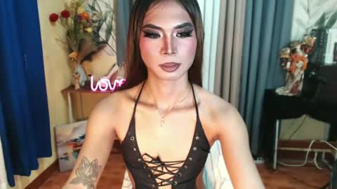 Snapshot of fuckingtransangel chatting on 06.12.26 ANGELICA FOX online show from 06.12.26