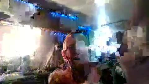 Snapshot of fuckmehard221187 chatting on 12.22.24 me online show from 12.22.24