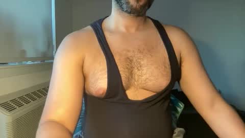 Snapshot of fuckyeahcoach chatting on 06.08.26 Muscle Bear Jock in Training online show from 06.08.26