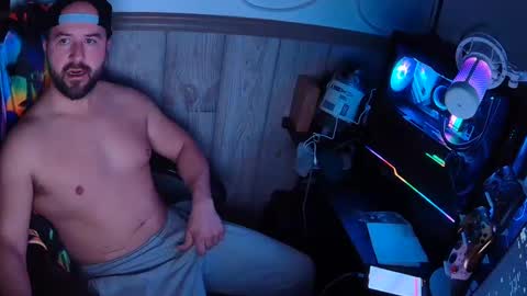 Snapshot of fufupop chatting on 02.19.25 fufupop online show from 02.19.25