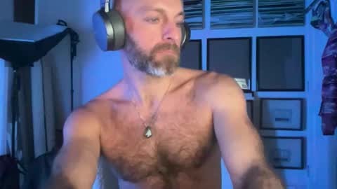 Snapshot of fuhzee chatting on 11.18.25 FuhZee online show from 11.18.25