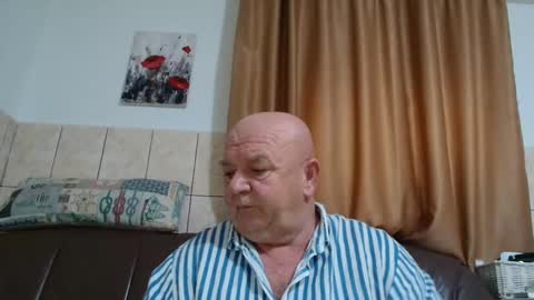 Snapshot of fullballs6 chatting on 12.02.24 fullballs6 online show from 12.02.24