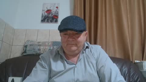 Snapshot of fullballs6 chatting on 12.23.24 fullballs6 online show from 12.23.24