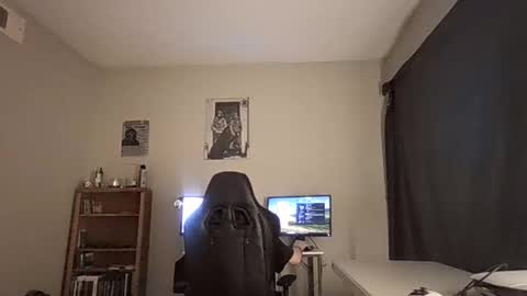 Snapshot of fun4u2tx chatting on 11.20.25 fun4u2tx online show from 11.20.25