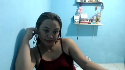 Snapshot of funluvnpinay4u chatting on 05.18.26 MAE online show from 05.18.26