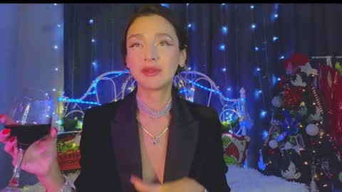 Snapshot of funny_whotsss chatting on 12.25.24 Tiffany online show from 12.25.24