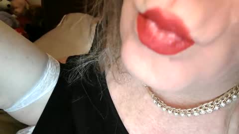 Jessie Love online show from 12.20.25