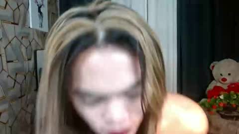 Snapshot of fushialore chatting on 12.02.25 fushialore online show from 12.02.25