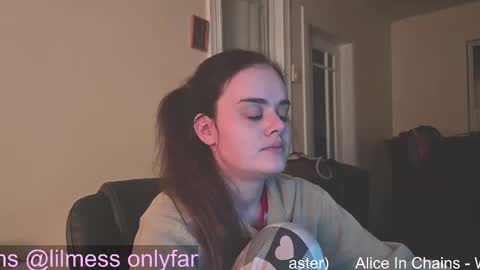 Snapshot of fuxkme_jen chatting on 09.10.25 fuxkme_jen online show from 09.10.25