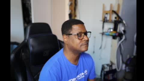 Snapshot of fyrecontrol chatting on 01.27.25 seldom seen online show from 01.27.25