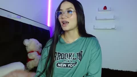 Victoria online show from 03.04.25