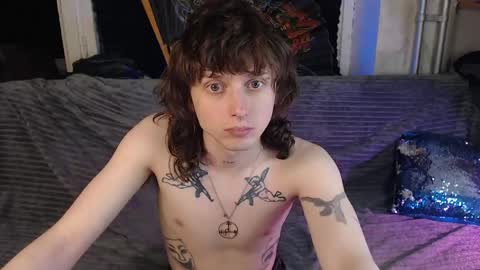 Snapshot of g1vememoney chatting on 05.19.26 Ian online show from 05.19.26
