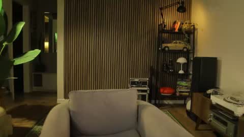 Snapshot of g_ia chatting on 07.15.26 G online show from 07.15.26