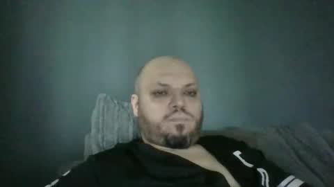 Snapshot of g_l_u_s_g_a_n chatting on 11.27.25 Glusgan online show from 11.27.25