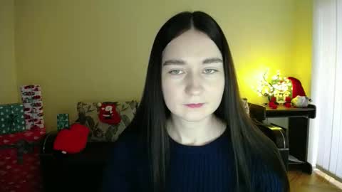 Jaklin online show from 12.22.25