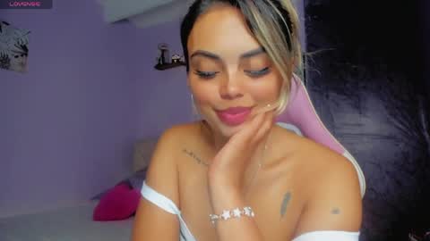 Snapshot of gabby_prieto chatting on 04.07.26 Gaby online show from 04.07.26
