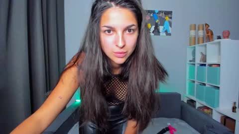 The next stream in car 1 december 10pm time in France online show from 09.21.25