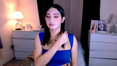 Snapshot of gabriela_deluxe chatting on 12.04.25 gabriela_deluxe online show from 12.04.25