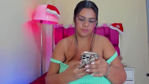 Snapshot of gabrielaa_01 chatting on 12.24.24 Gaby Im on vacation see you on November 25 online show from 12.24.24