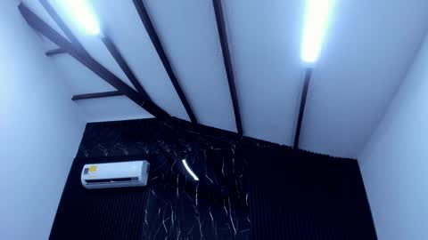 Gabriela Kassi online show from 09.21.25