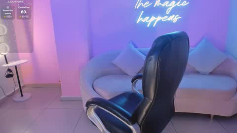 Gabriella Lee online show from 10.10.25