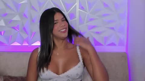 Snapshot of gaby_black_ chatting on 10.17.25 Gabriela online show from 10.17.25