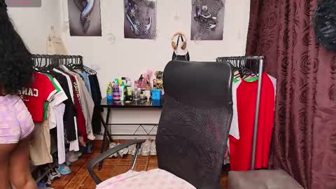 Snapshot of gaby_dams9 chatting on 02.12.26 GABY online show from 02.12.26