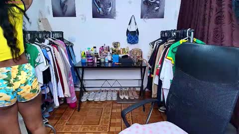 Snapshot of gaby_dams9 chatting on 02.25.26 GABY online show from 02.25.26