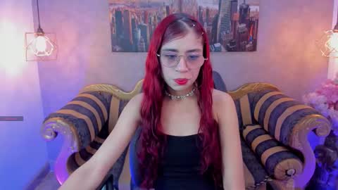 Snapshot of gaby_louse chatting on 09.16.25 Gaby online show from 09.16.25