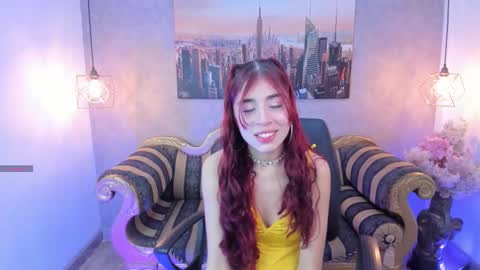Snapshot of gaby_louse chatting on 09.17.25 Gaby online show from 09.17.25