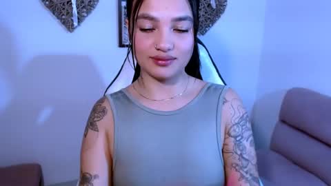 My name is Gabriela.. nice to meet you thumbs up please its very important to me online show from 04.20.26