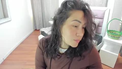 Snapshot of gaby_trent chatting on 06.16.26 gabriela online show from 06.16.26
