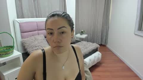 Snapshot of gaby_trent chatting on 06.22.26 gabriela online show from 06.22.26