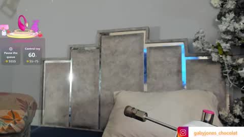 gabyyjones online show from 09.18.25