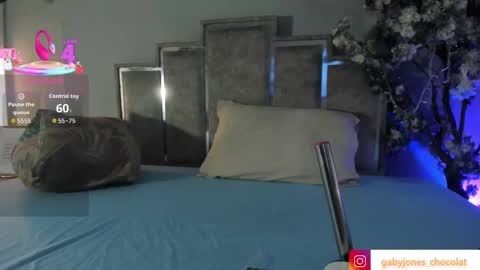 gabyyjones online show from 10.17.25