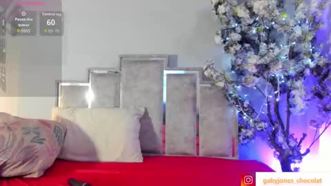 gabyyjones online show from 10.21.25