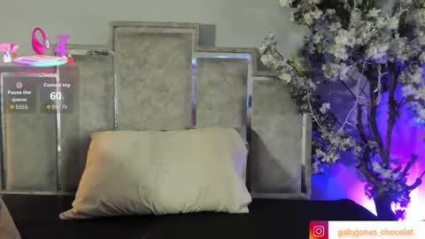 gabyyjones online show from 10.30.25