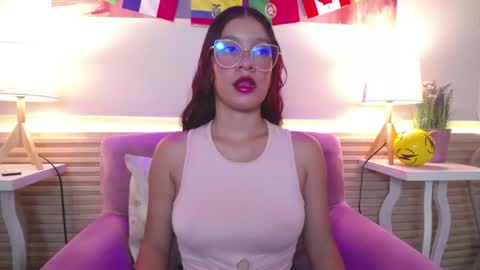 Snapshot of gagingbriana chatting on 06.18.26 Briana online show from 06.18.26