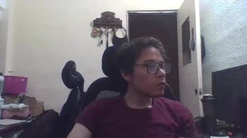 Snapshot of galen_0 chatting on 01.16.25 galen_0 online show from 01.16.25