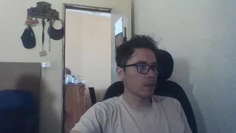 Snapshot of galen_0 chatting on 03.07.25 galen_0 online show from 03.07.25