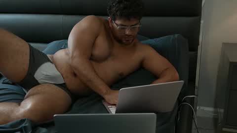 Snapshot of galyos03 chatting on 06.01.26 galyos03 online show from 06.01.26