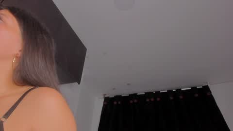 Snapshot of game_with_lesbians_ chatting on 02.06.25 game with lesbians online show from 02.06.25