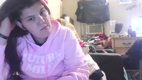 Snapshot of gamer202324 chatting on 09.17.25 gamer202324 online show from 09.17.25