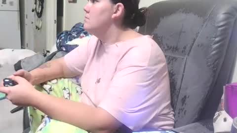 Snapshot of gamer202324 chatting on 11.02.25 gamer202324 online show from 11.02.25