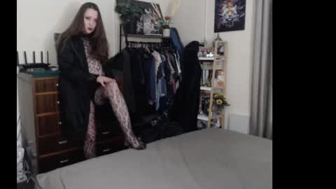 HOT  online show from 11.08.25