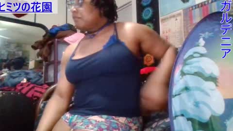 Snapshot of gardeniaspear chatting on 02.02.25 Gardenia online show from 02.02.25