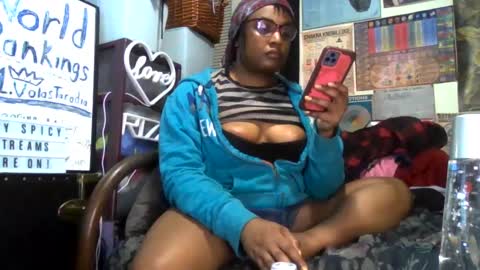 Snapshot of gardeniaspear chatting on 09.14.25 Gardenia online show from 09.14.25