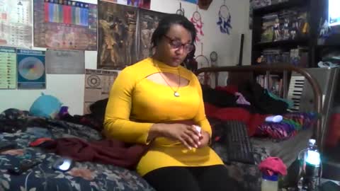 Snapshot of gardeniaspear chatting on 11.08.25 Gardenia online show from 11.08.25