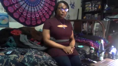 Snapshot of gardeniaspear chatting on 12.04.25 Gardenia online show from 12.04.25